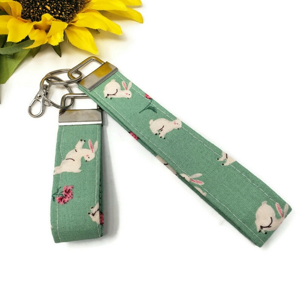 Cute Bunny Key Fob Holder Set Of 2 with Silver Hardware New! - Picture 3 of 4